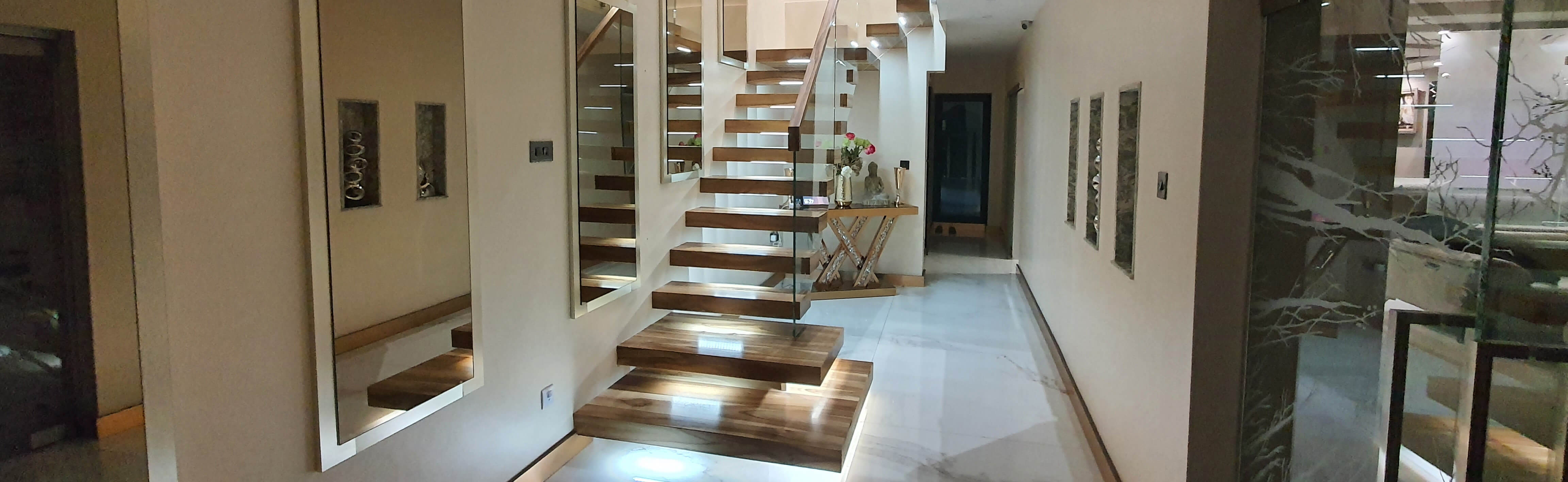 Cantilewer walnut stairs